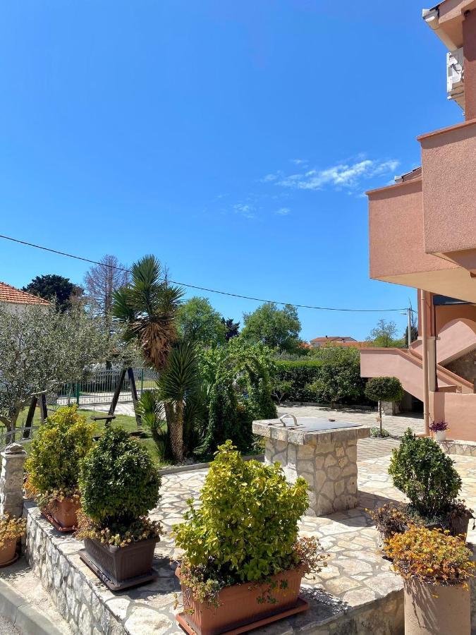Apartmani Goga Biograd Na Moru Exterior foto
