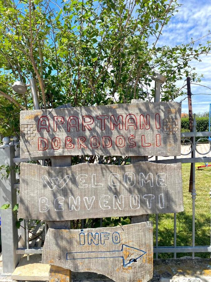 Apartmani Goga Biograd Na Moru Exterior foto